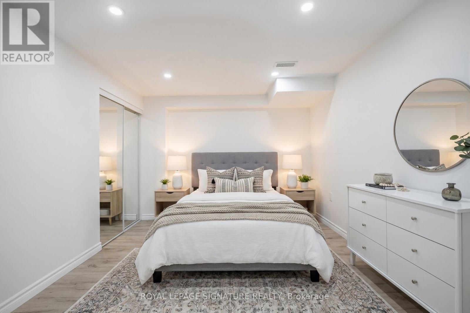 60 LOFTHOUSE DRIVE - 29