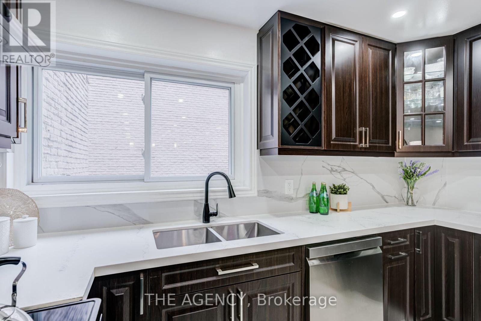 #122 50 SCARBOROUGH GOLF CLUB ROAD - 12
