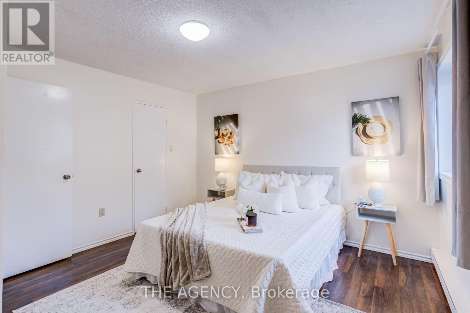 #122 50 SCARBOROUGH GOLF CLUB ROAD - 18