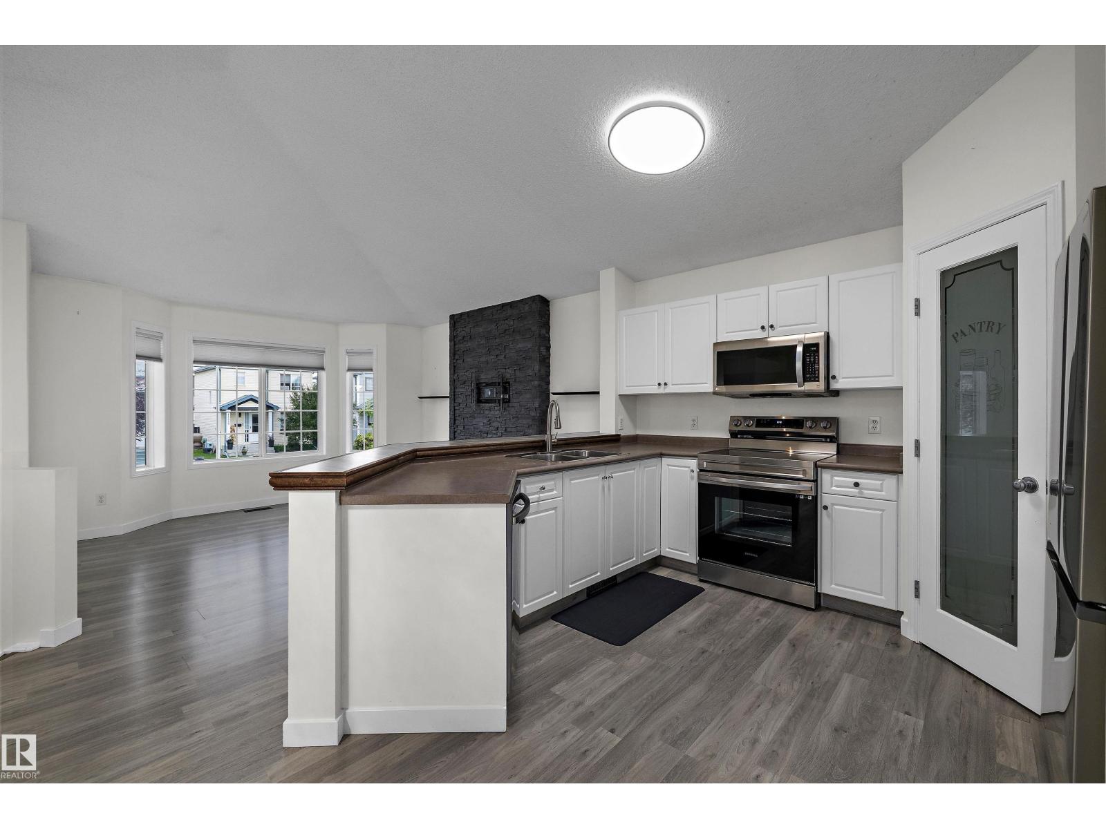 15019 133 ST NW - 11