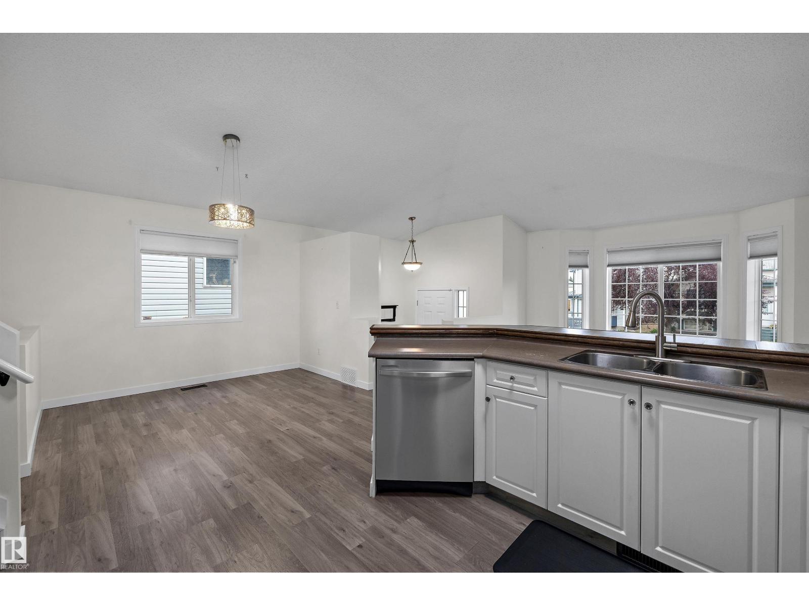 15019 133 ST NW - 12