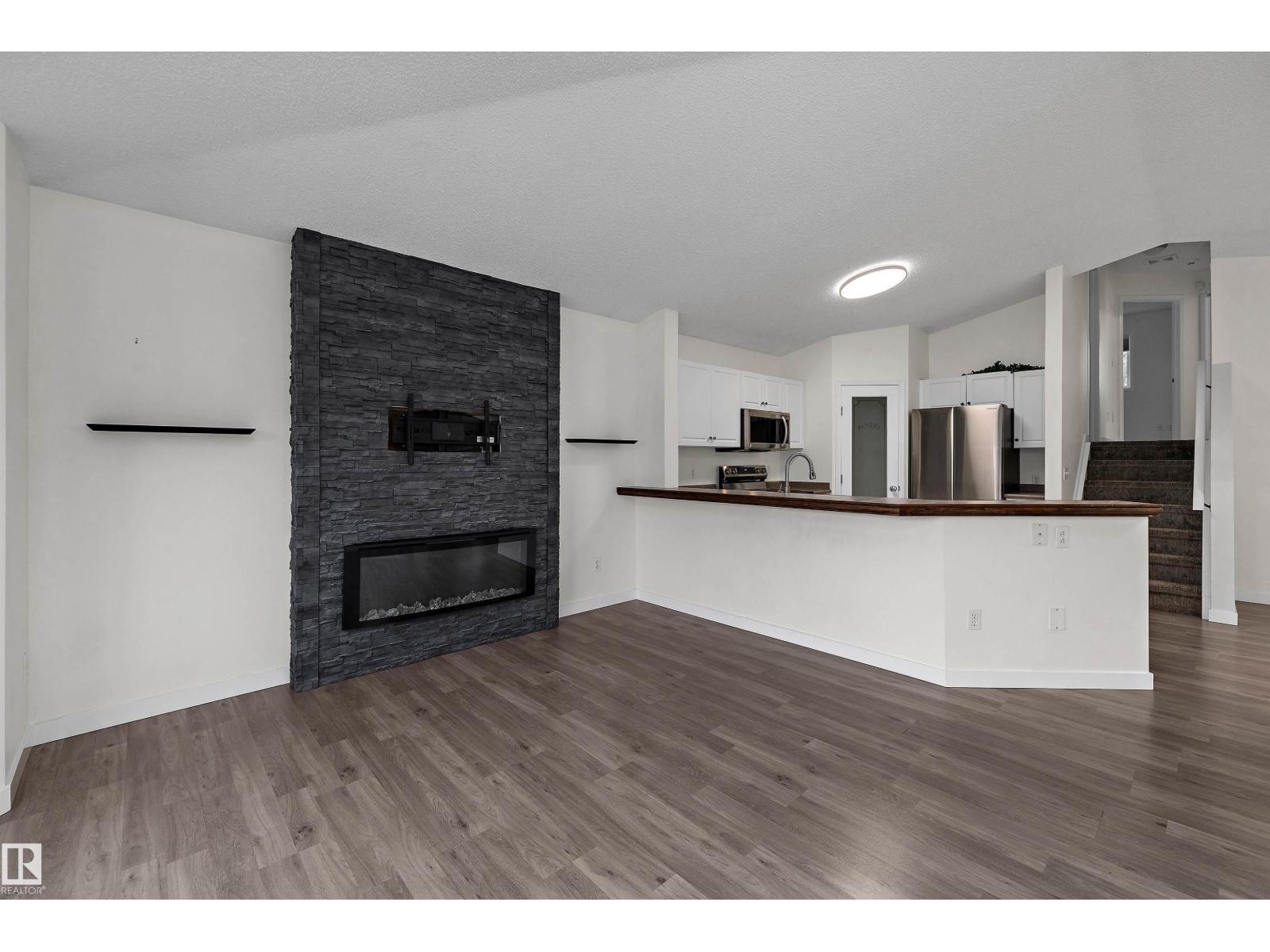 15019 133 ST NW - 8
