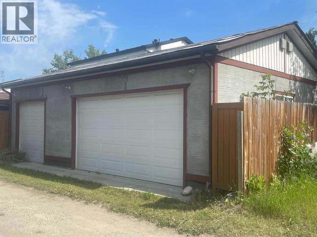 5123 19 Avenue NW, Montgomery, Calgary photo 2