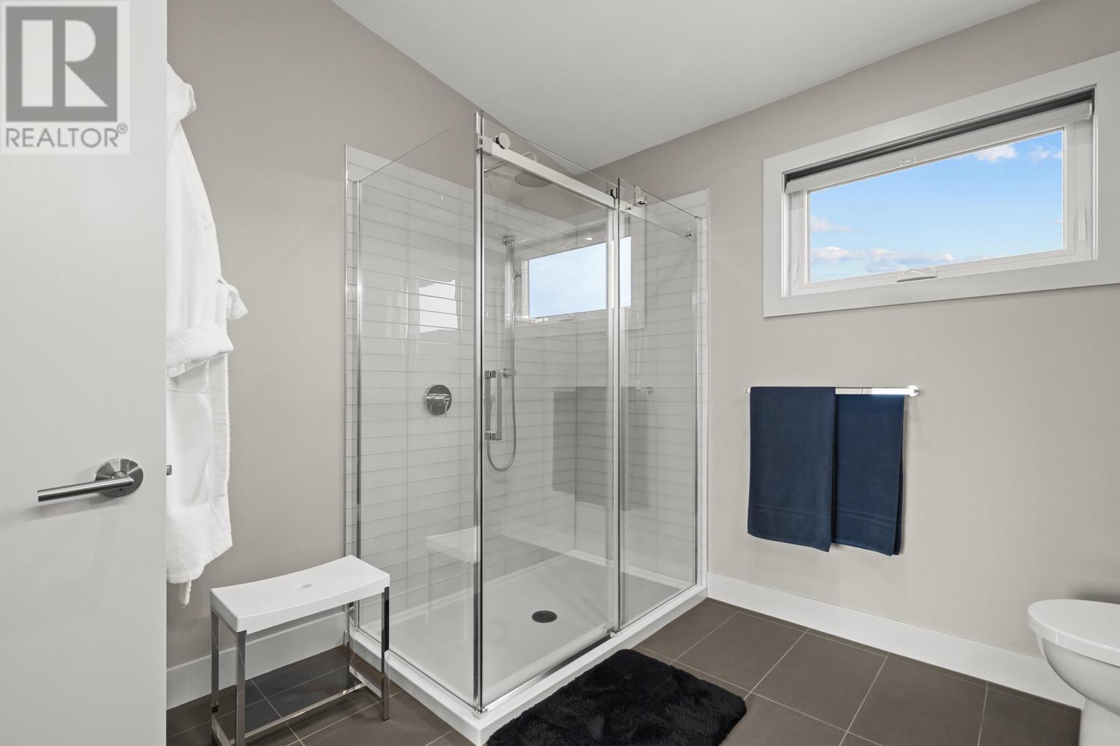 61 Battery Crescent - Image 34