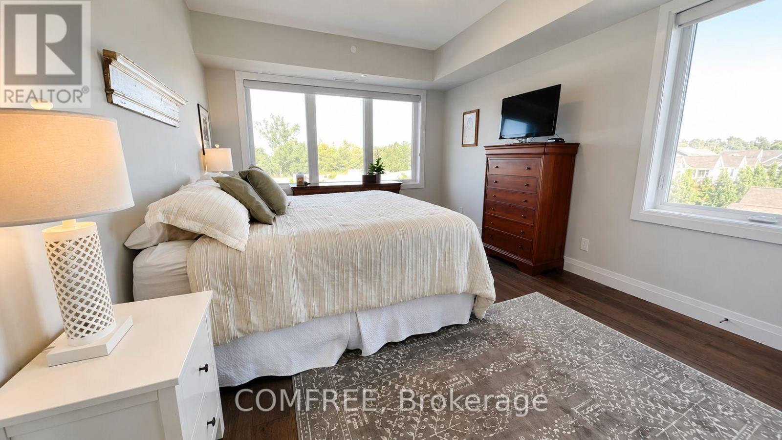 #301 19 HAMPTON LANE - 10