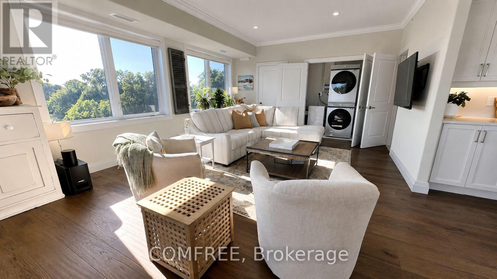 #301 19 HAMPTON LANE - 5