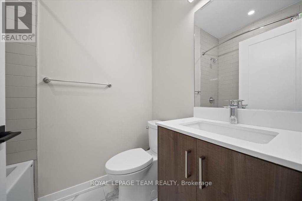 3 Bed, 3 Bath Multi-Family for Rent in Ottawa – D – 304 LANARK AVENUE, Ottawa – MLS# X13612858 - Image 12