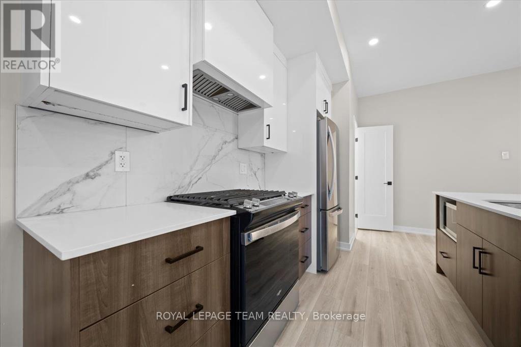 3 Bed, 3 Bath Multi-Family for Rent in Ottawa – D – 304 LANARK AVENUE, Ottawa – MLS# X13612858 - Image 6