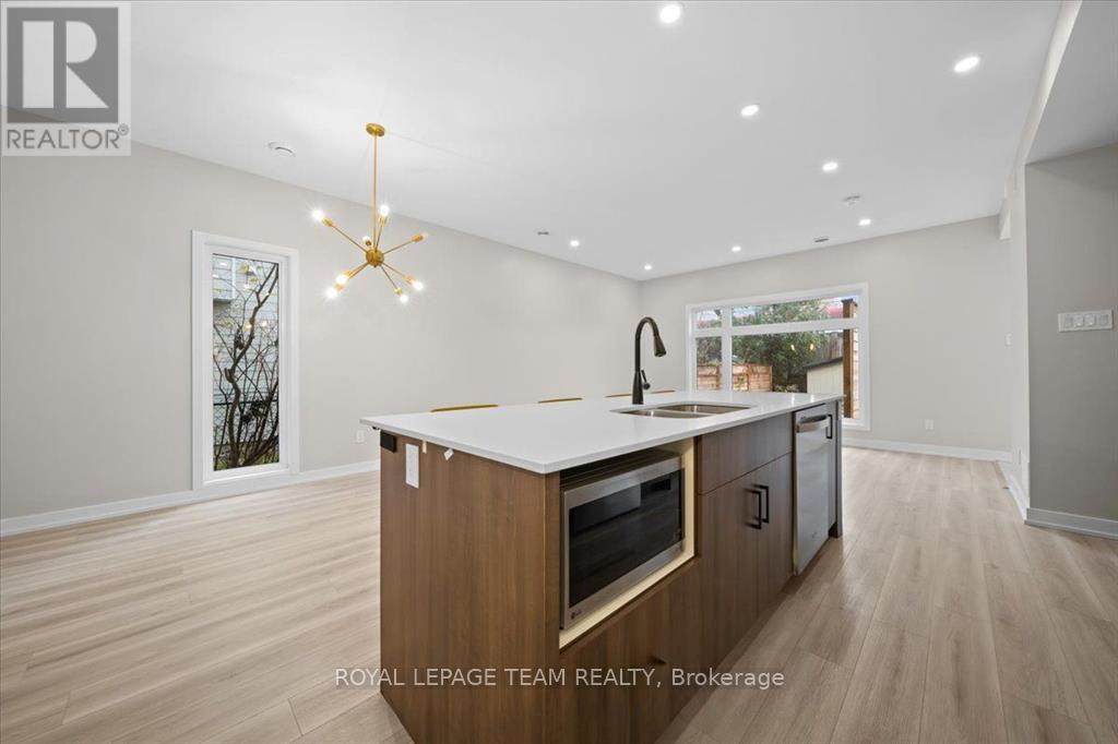3 Bed, 3 Bath Multi-Family for Rent in Ottawa – D – 304 LANARK AVENUE, Ottawa – MLS# X13612858 - Image 7