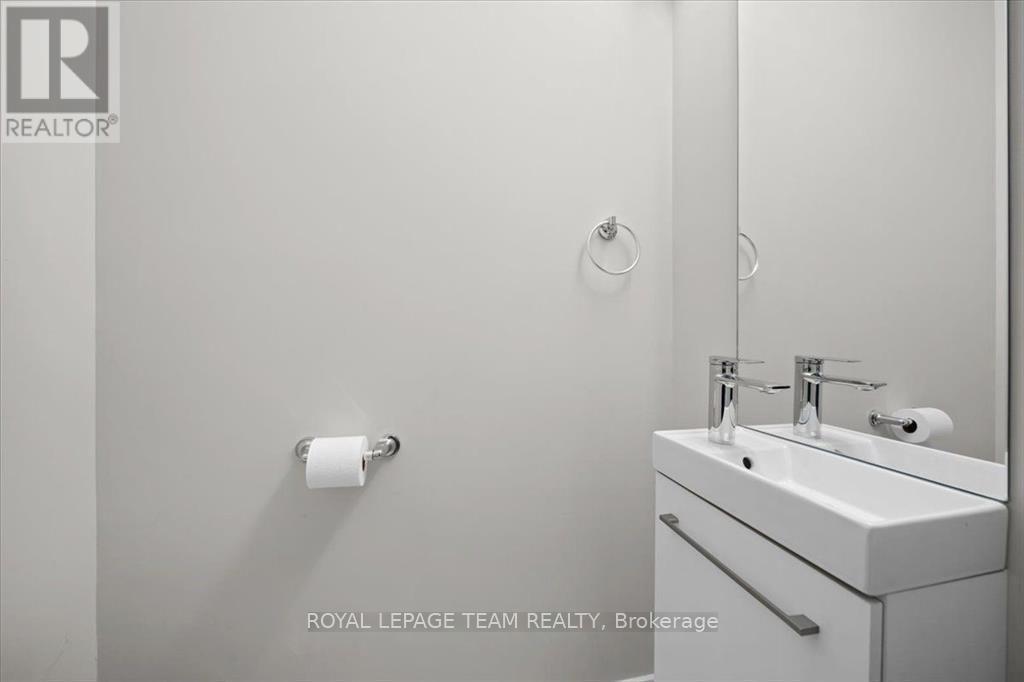 3 Bed, 3 Bath Multi-Family for Rent in Ottawa – D – 304 LANARK AVENUE, Ottawa – MLS# X13612858 - Image 9