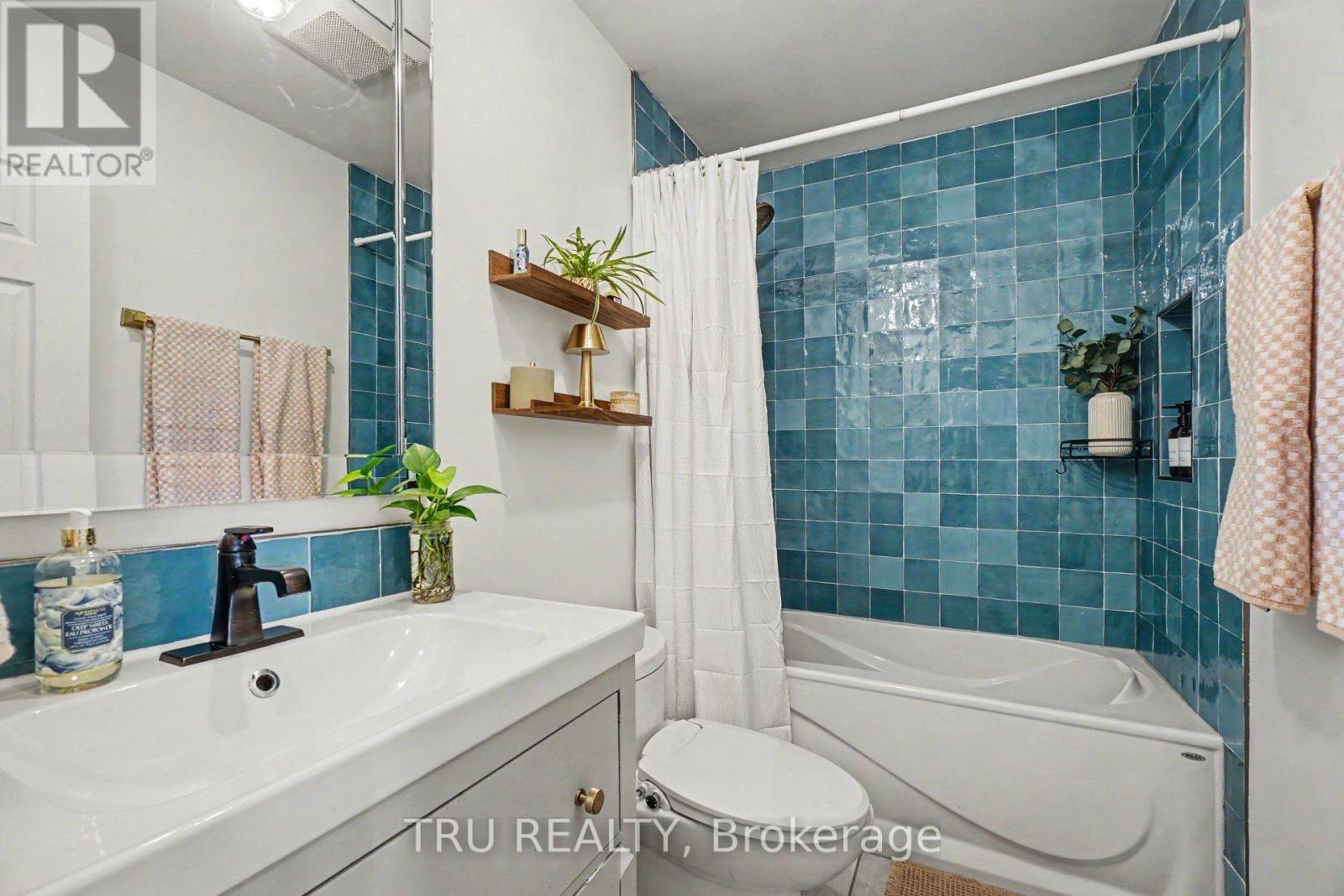 1275 WOODSIDE DRIVE - 15