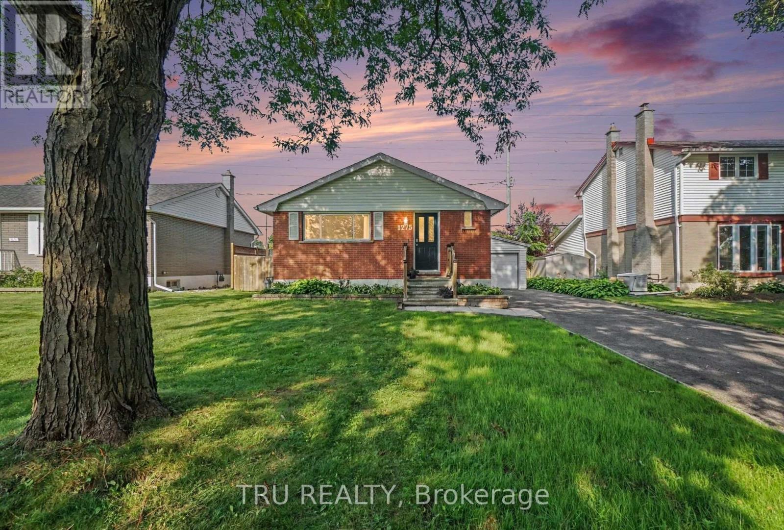 1275 WOODSIDE DRIVE - 29