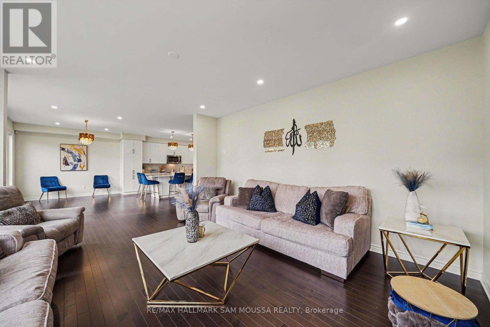 490 CENTRAL PARK BOULEVARD - 18