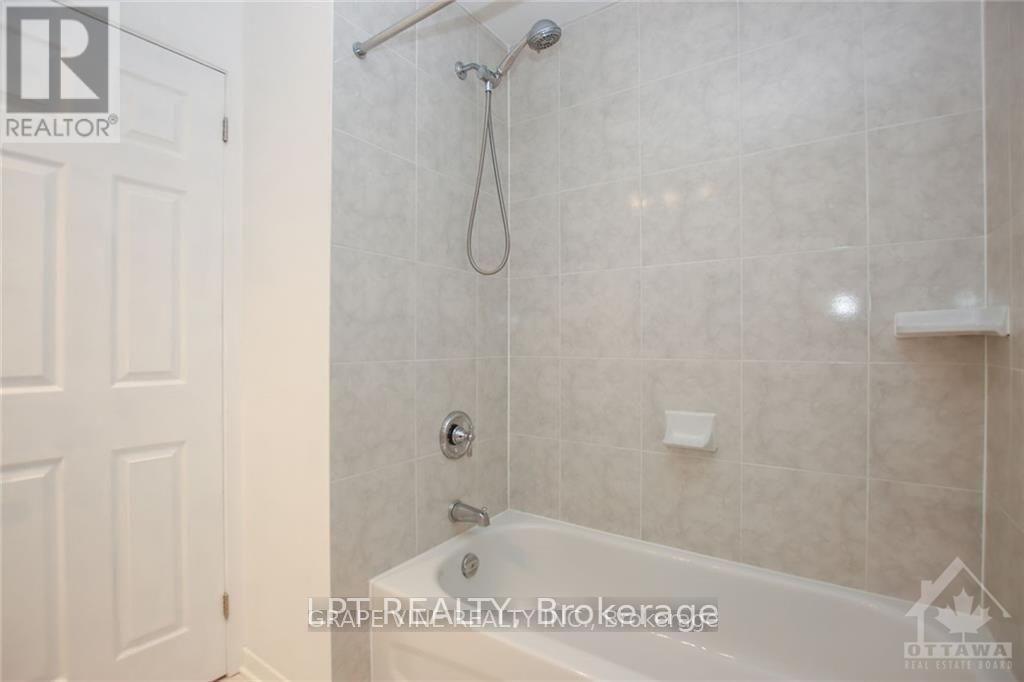 3 Bed, 3 Bath House for Rent in Ottawa – 121 ERIN CRESCENT, Ottawa – MLS# X13612922 - Image 23