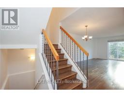 121 ERIN CRESCENT — photo 4