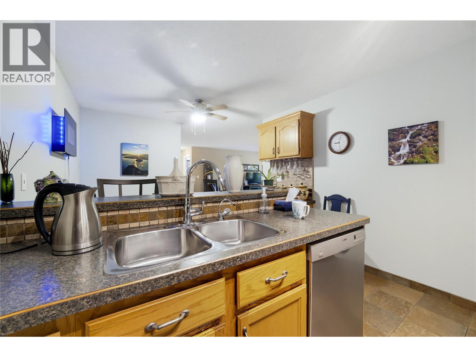 #208 250 5th Street SE - 5