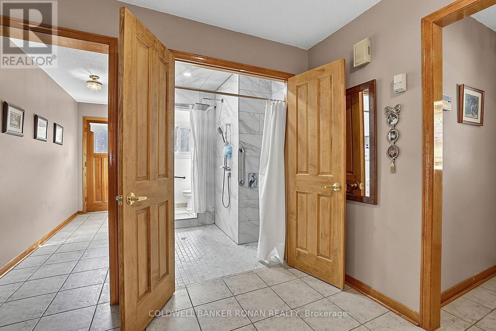 33 MAREVAN PLACE - Image 17