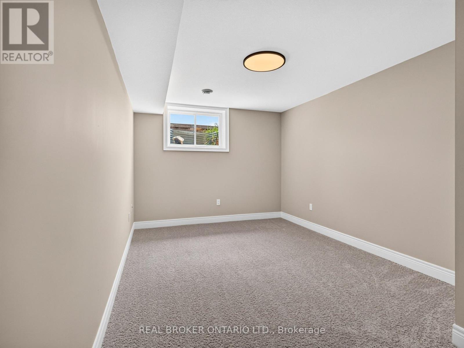20 AUSTIN DRIVE - Image 27