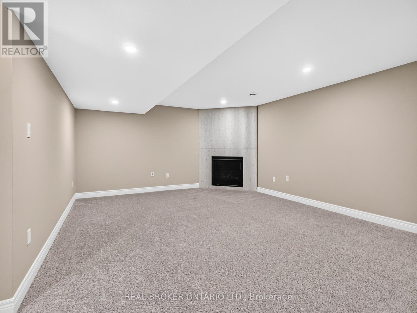 20 AUSTIN DRIVE - Image 29