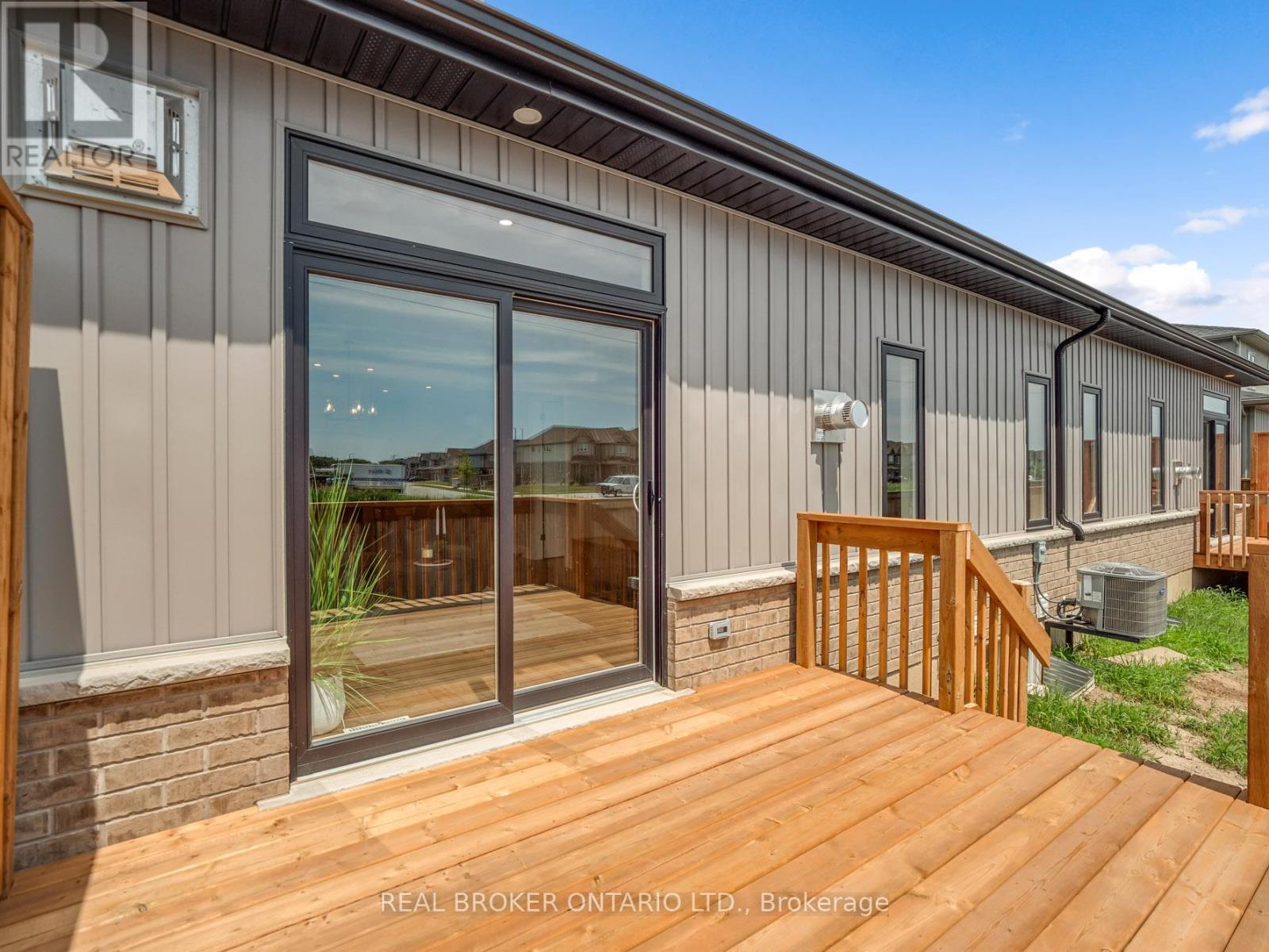 20 AUSTIN DRIVE - 3