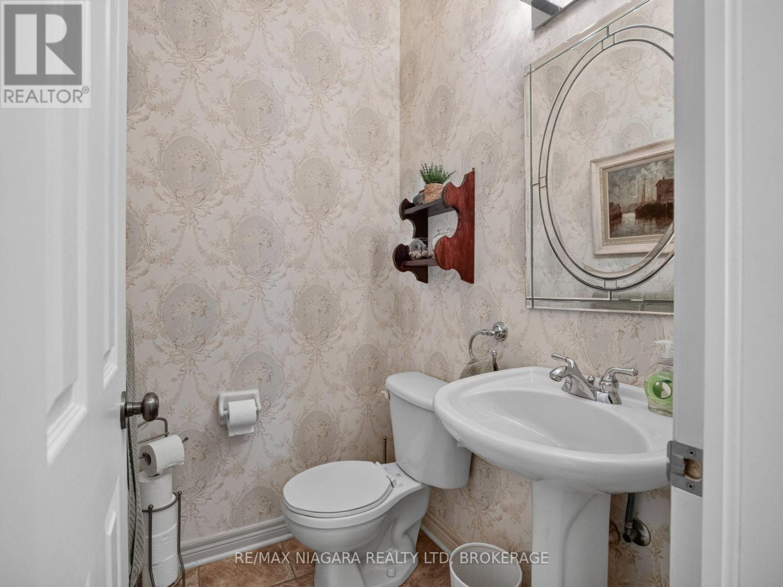 375 JASMINE COURT - 16