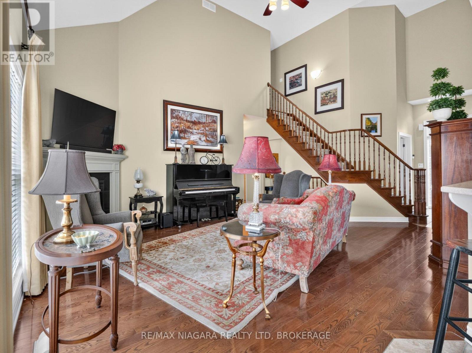 375 JASMINE COURT - 6