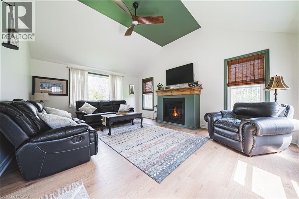 302 FISHERS GLEN Road - Image 6
