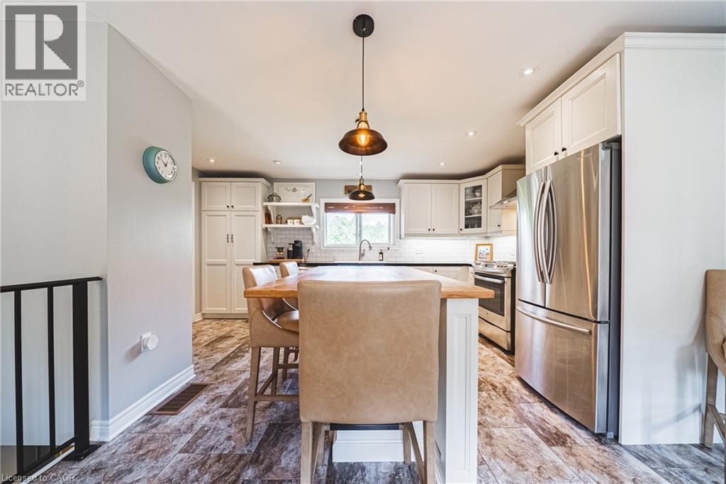 302 FISHERS GLEN Road - Image 14