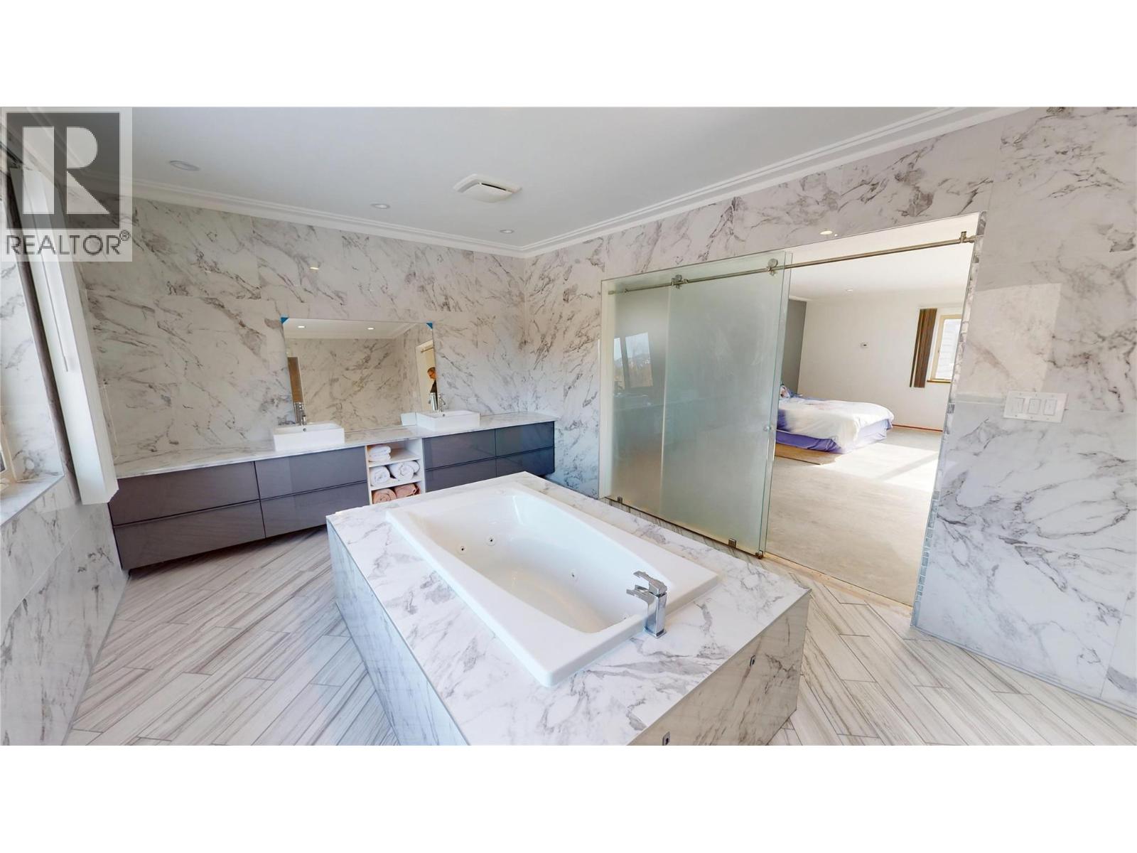 3982 McGiverin Road - 31