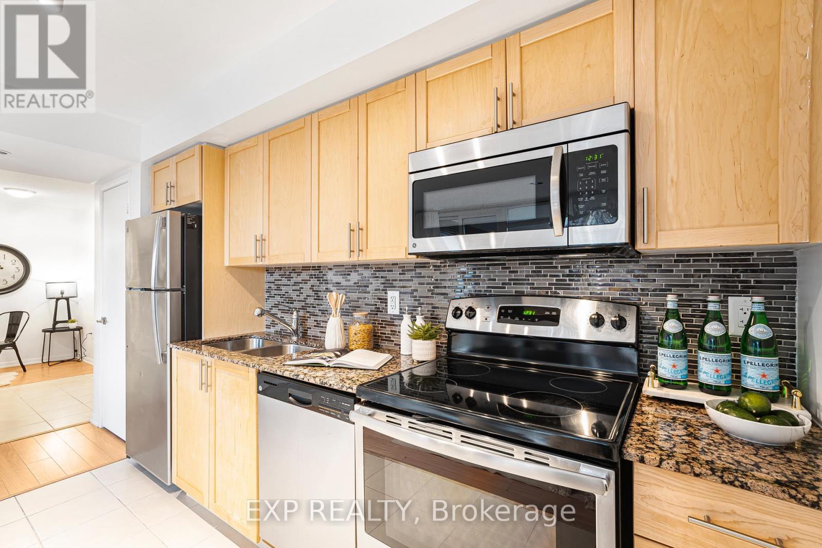 #729 830 LAWRENCE AVENUE W - Image 10