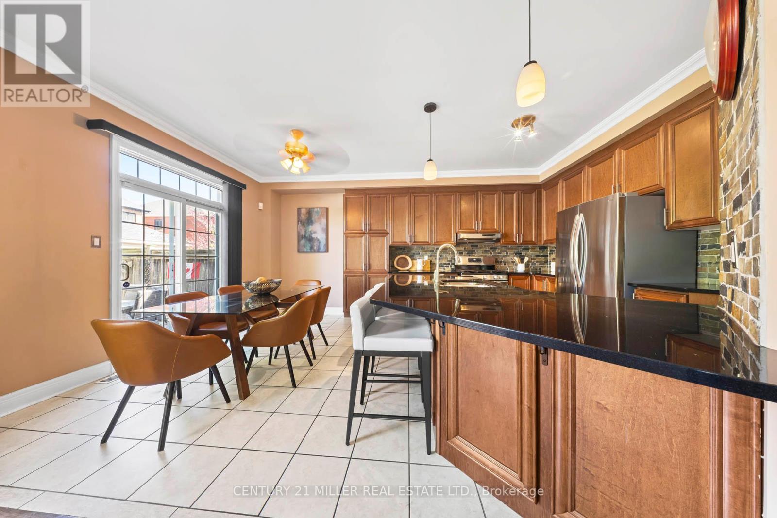 2211 GLENCAIRN ROAD - 14