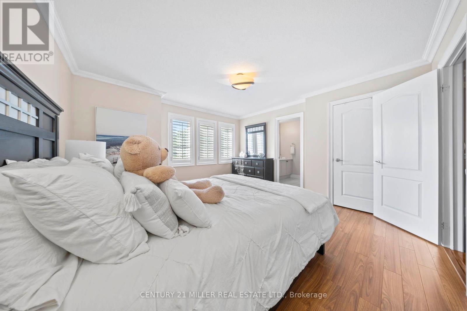 2211 GLENCAIRN ROAD - 32