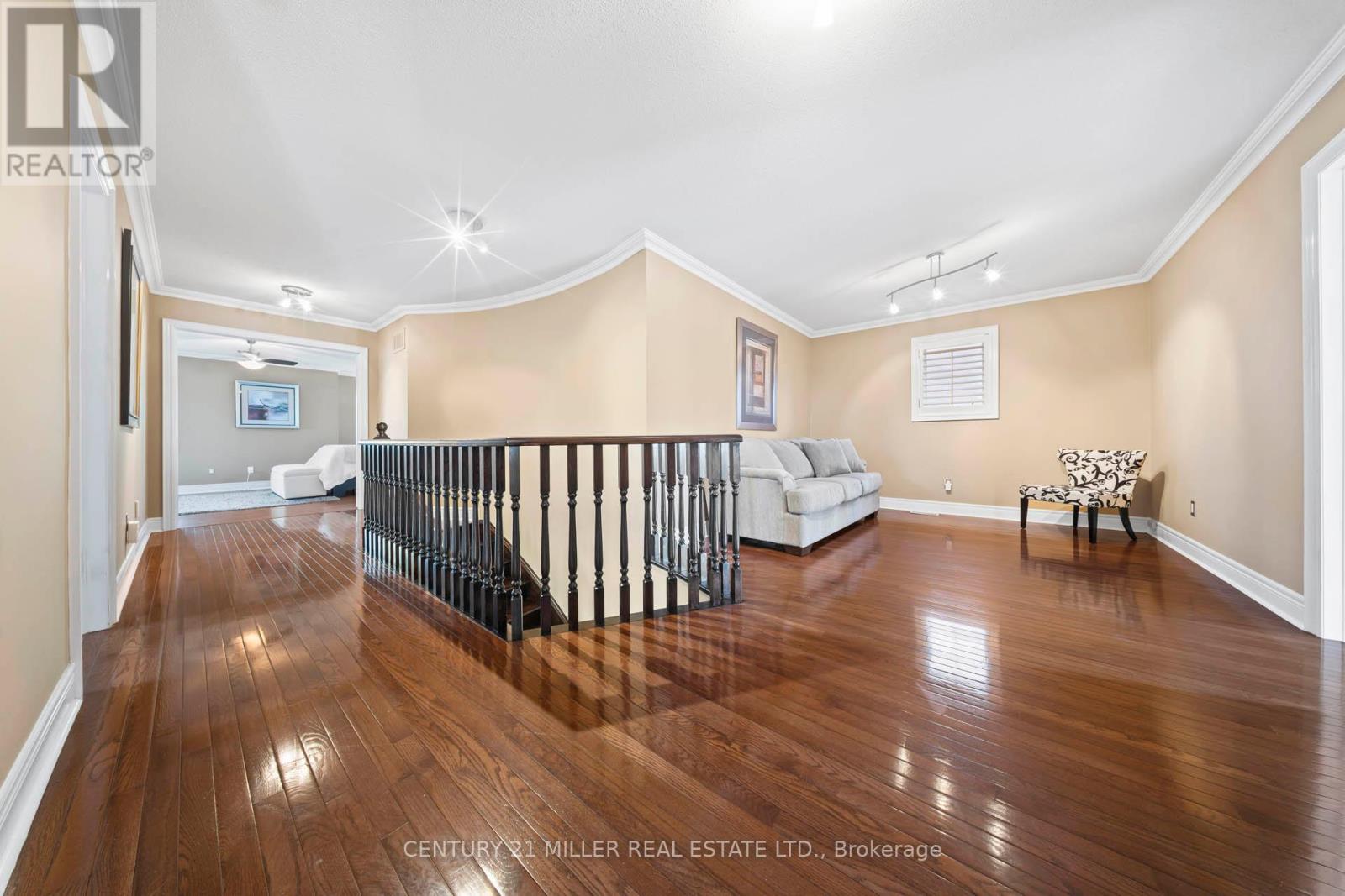 2211 GLENCAIRN ROAD - 33