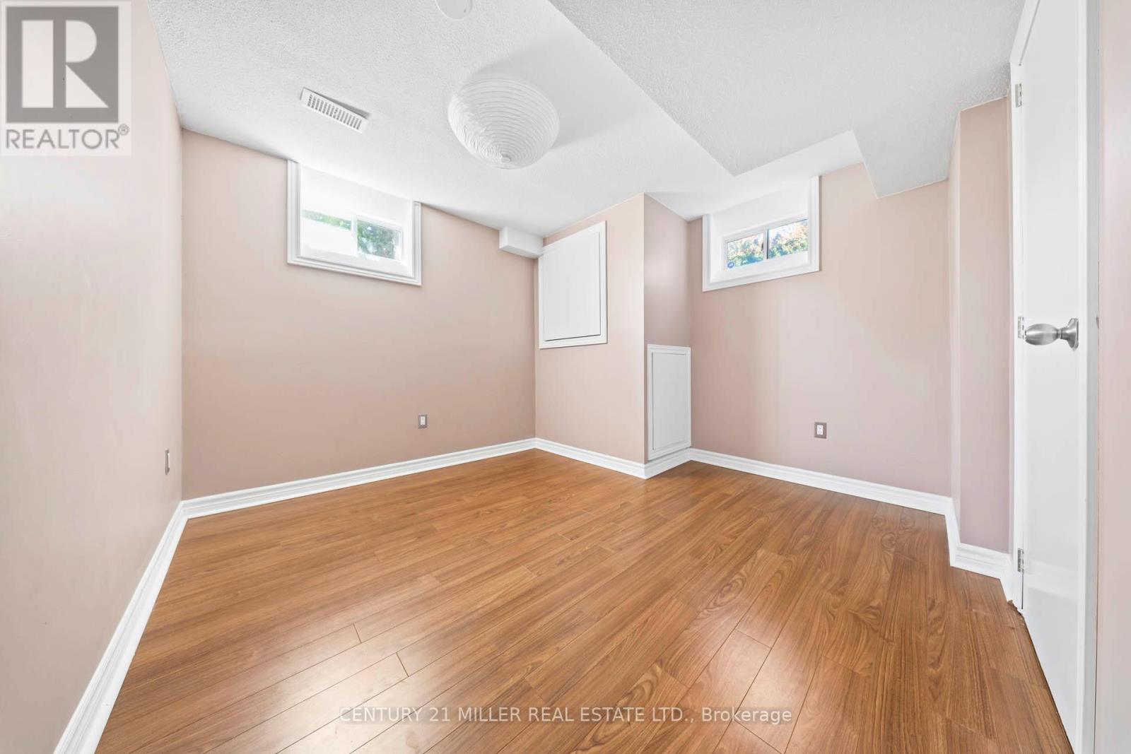 2211 GLENCAIRN ROAD - 37