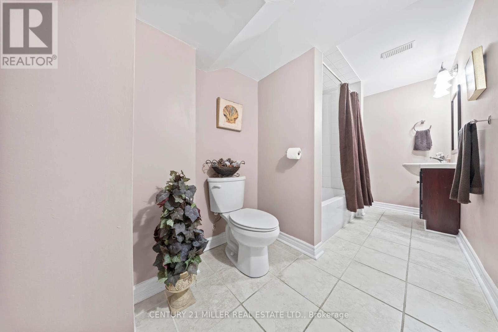 2211 GLENCAIRN ROAD - 38