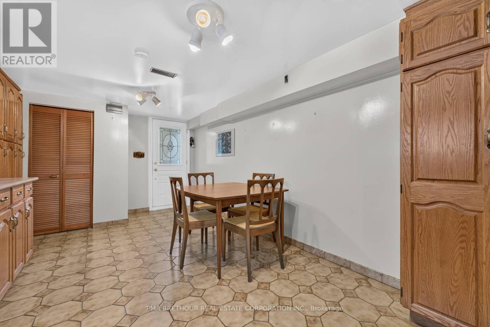 65 GOLDSBORO ROAD - Image 15
