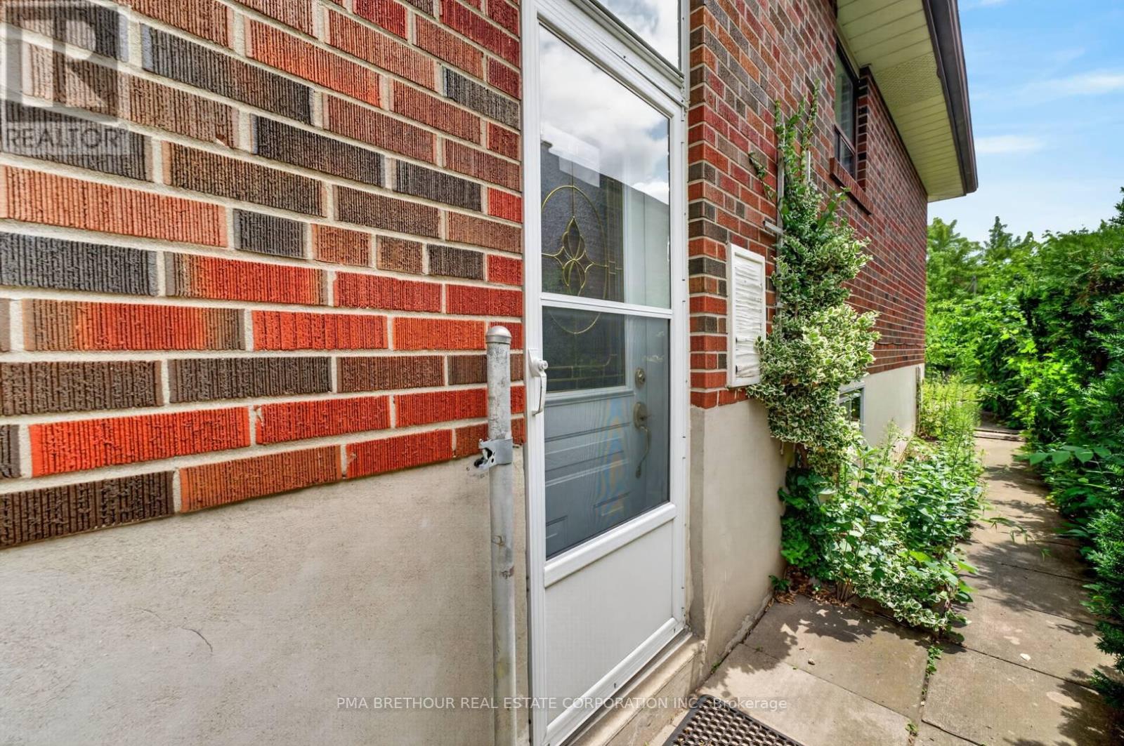 65 GOLDSBORO ROAD - Image 24