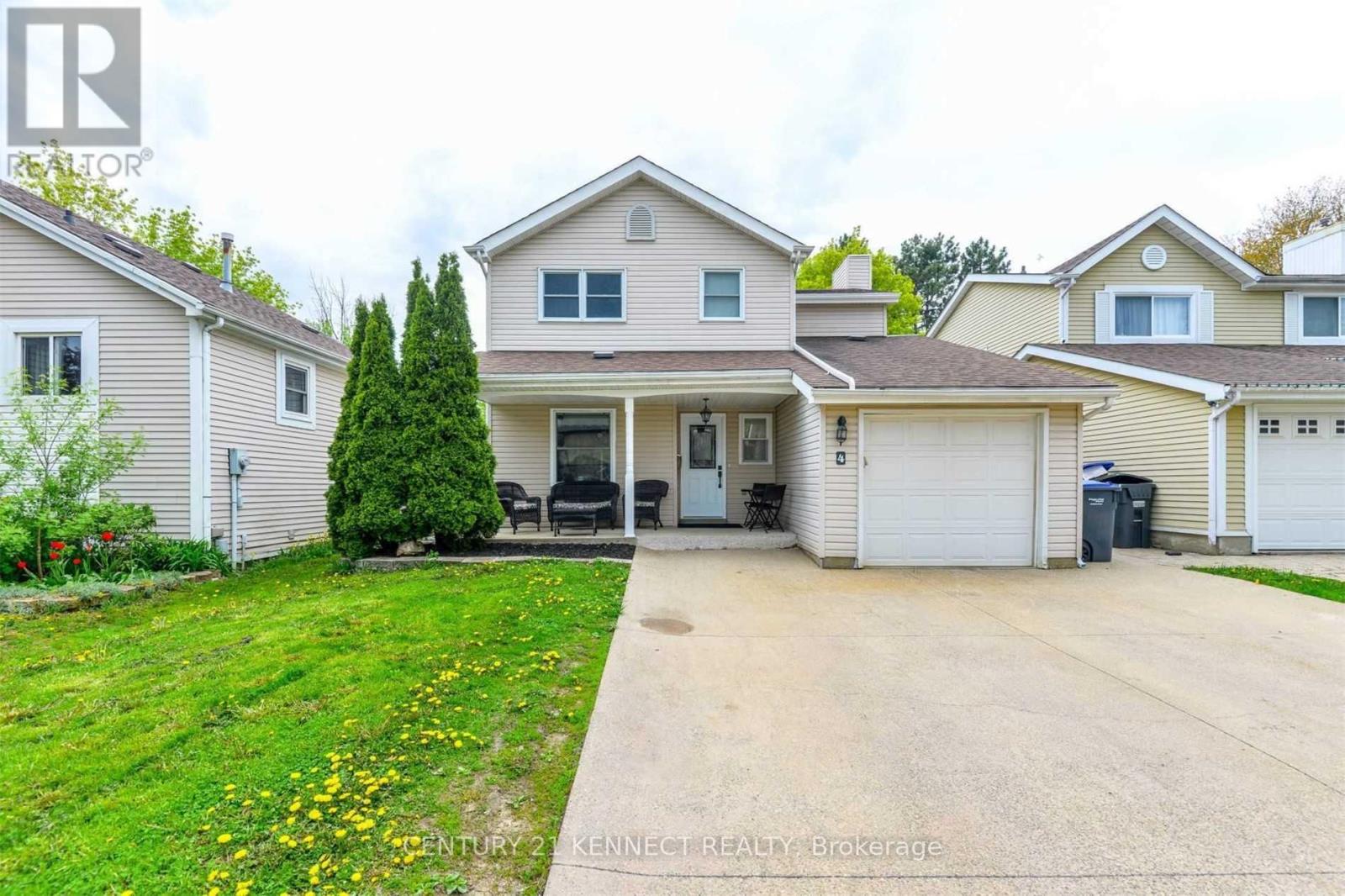4 SOMERSET DRIVE, Brampton (Heart Lake West)