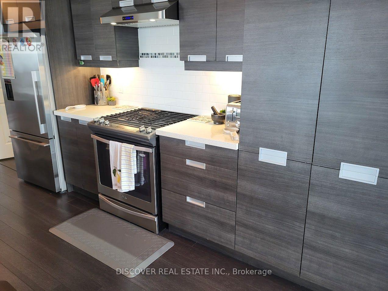 #2402 55 EGLINTON AVENUE W - 22