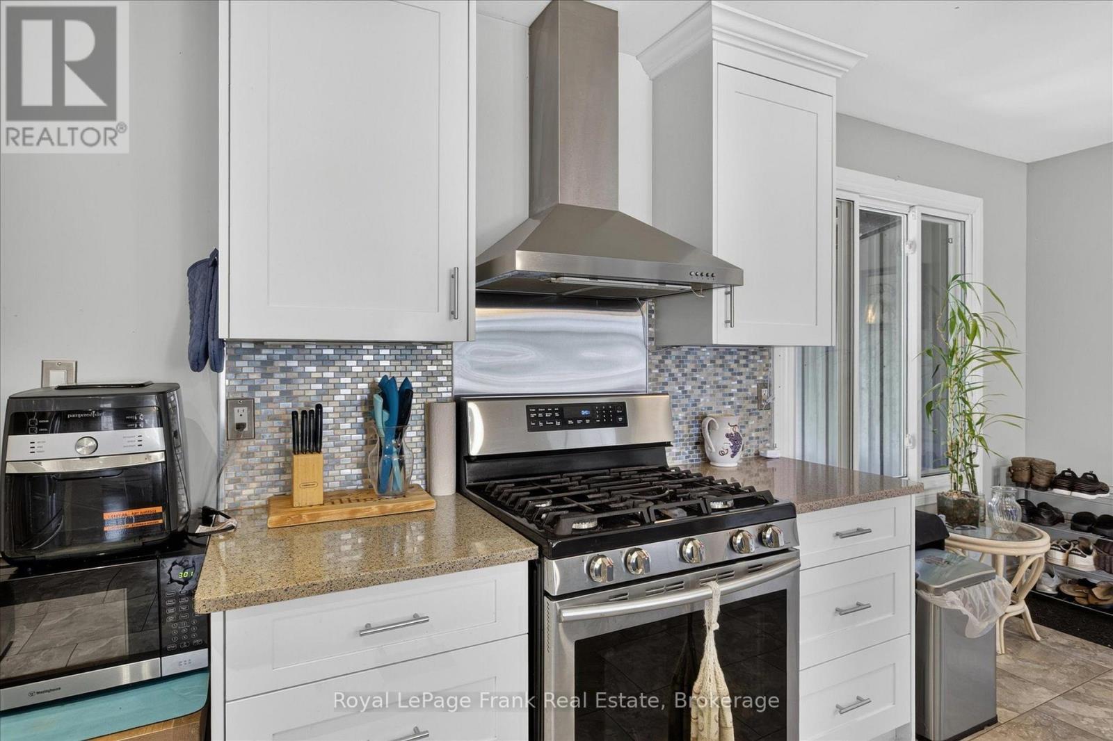 731 HARPER ROAD - 14