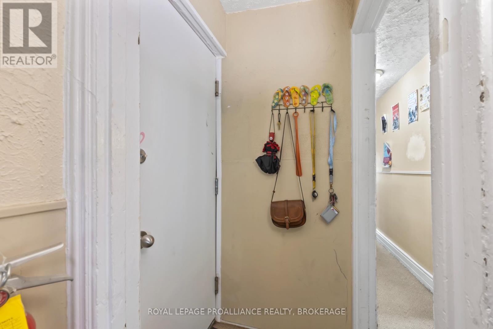 325 JOHNSON STREET - Image 16