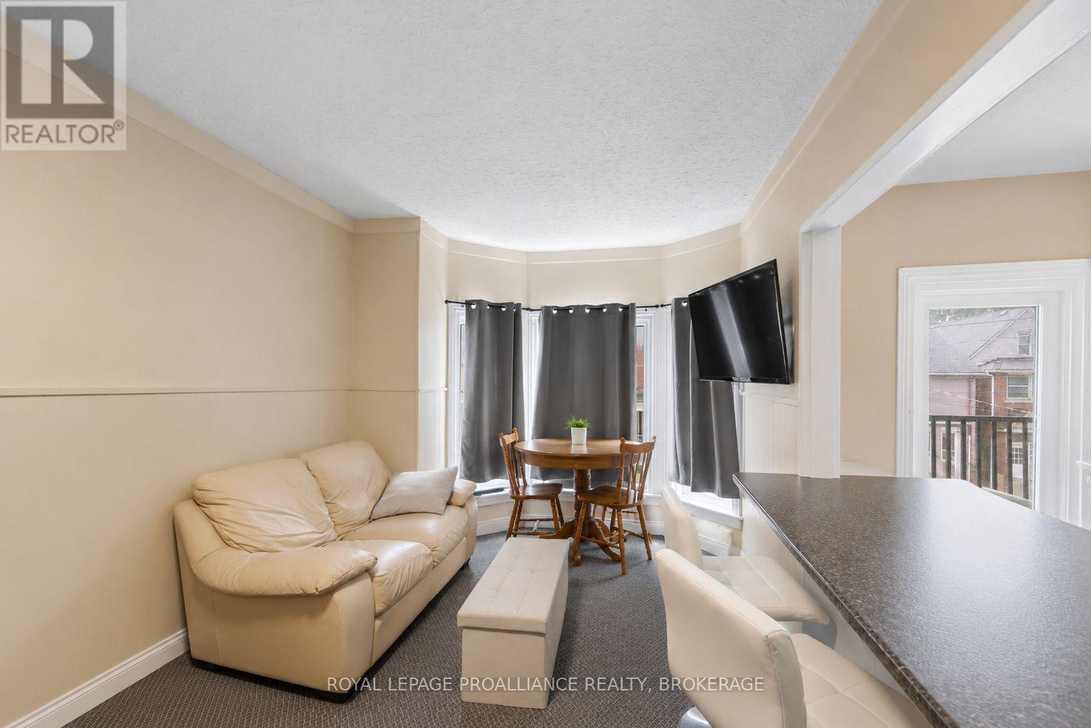 325 JOHNSON STREET - Image 34
