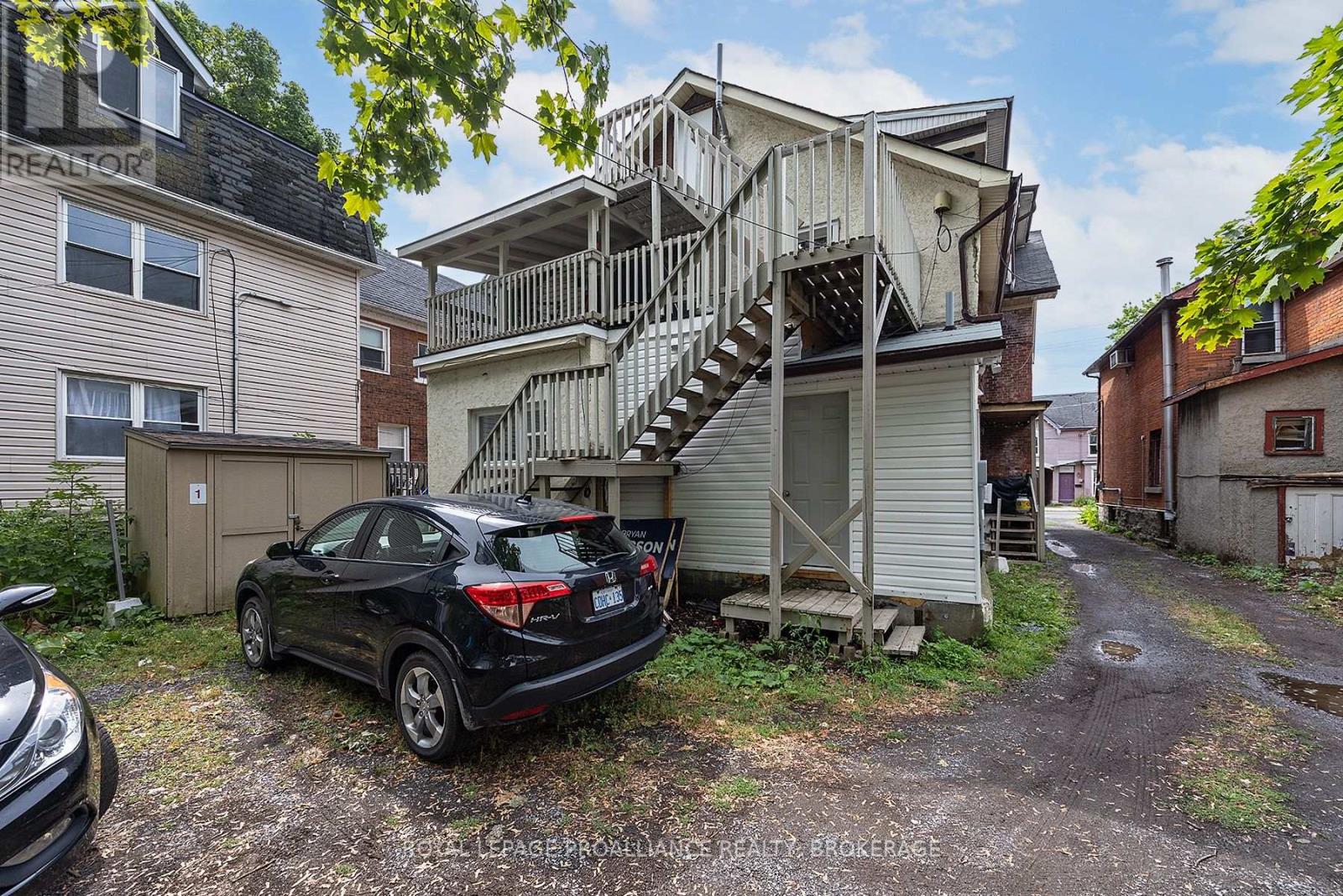 325 JOHNSON STREET - Image 5