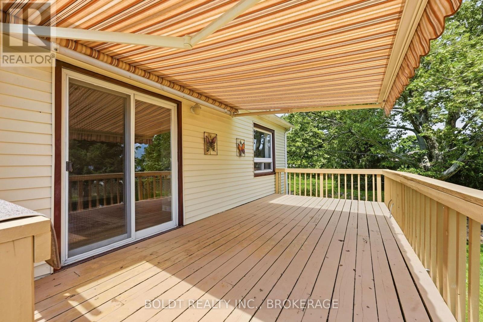 16 GRAMMAR AVENUE - 41