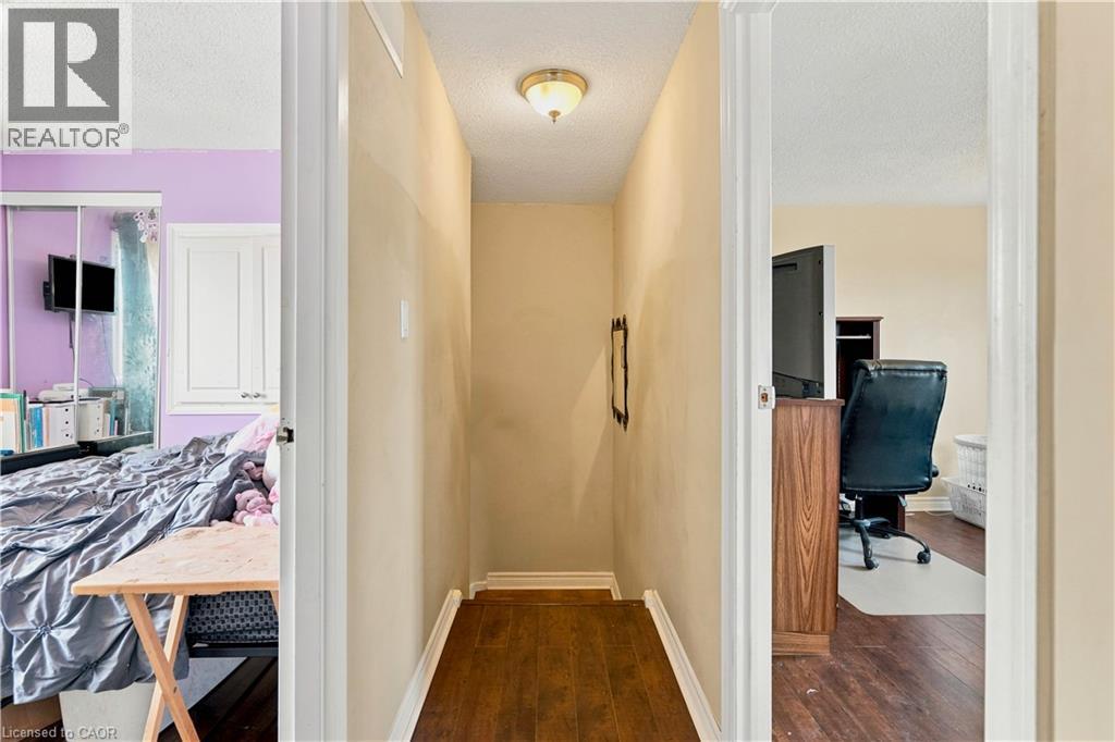 #4 131 ROCKWOOD Avenue - 20