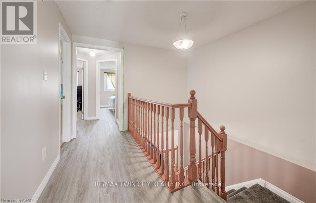 27 BRIDLEWREATH STREET - Image 17