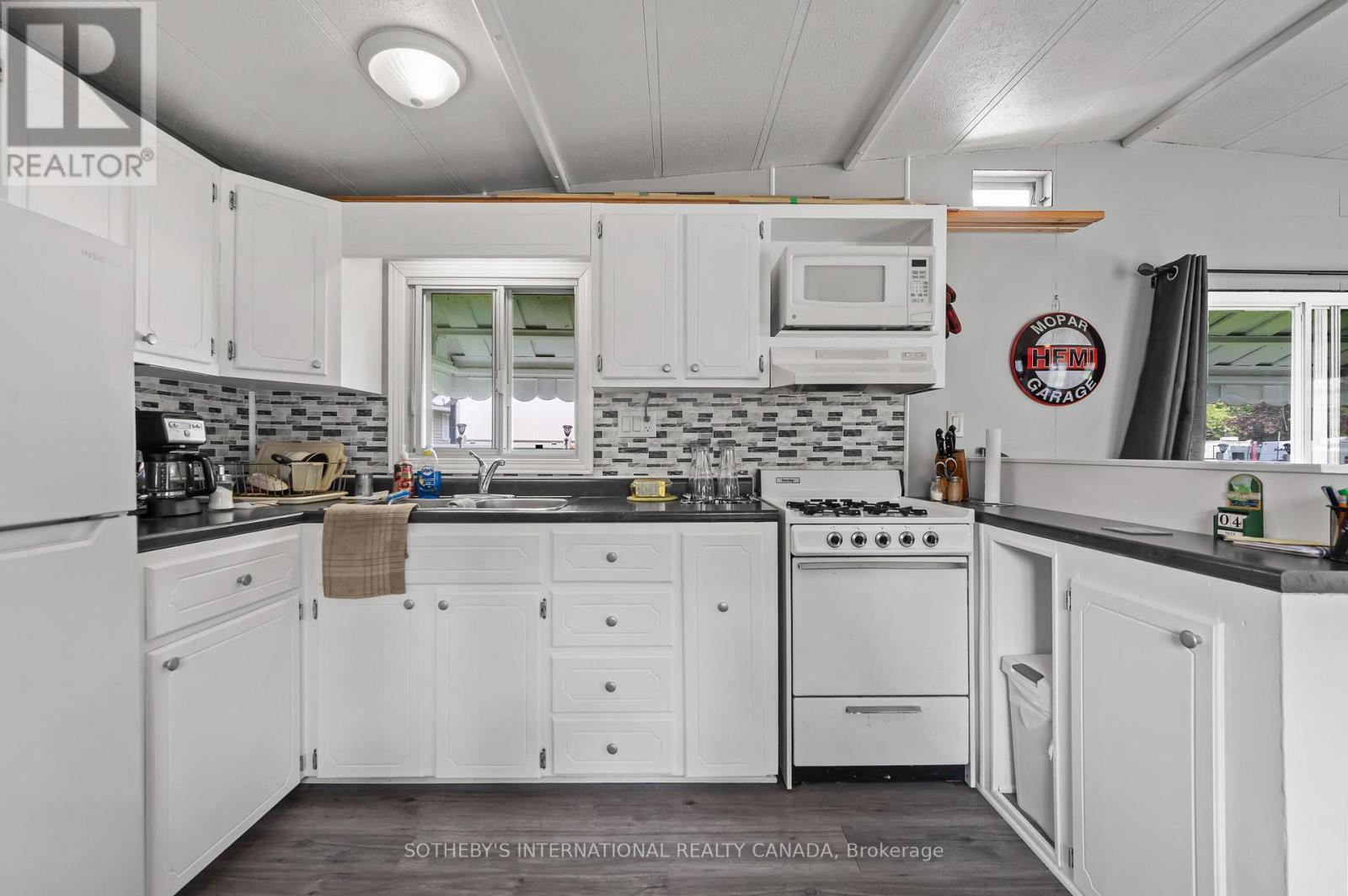 #215 580 BEAVER CREEK ROAD - 12