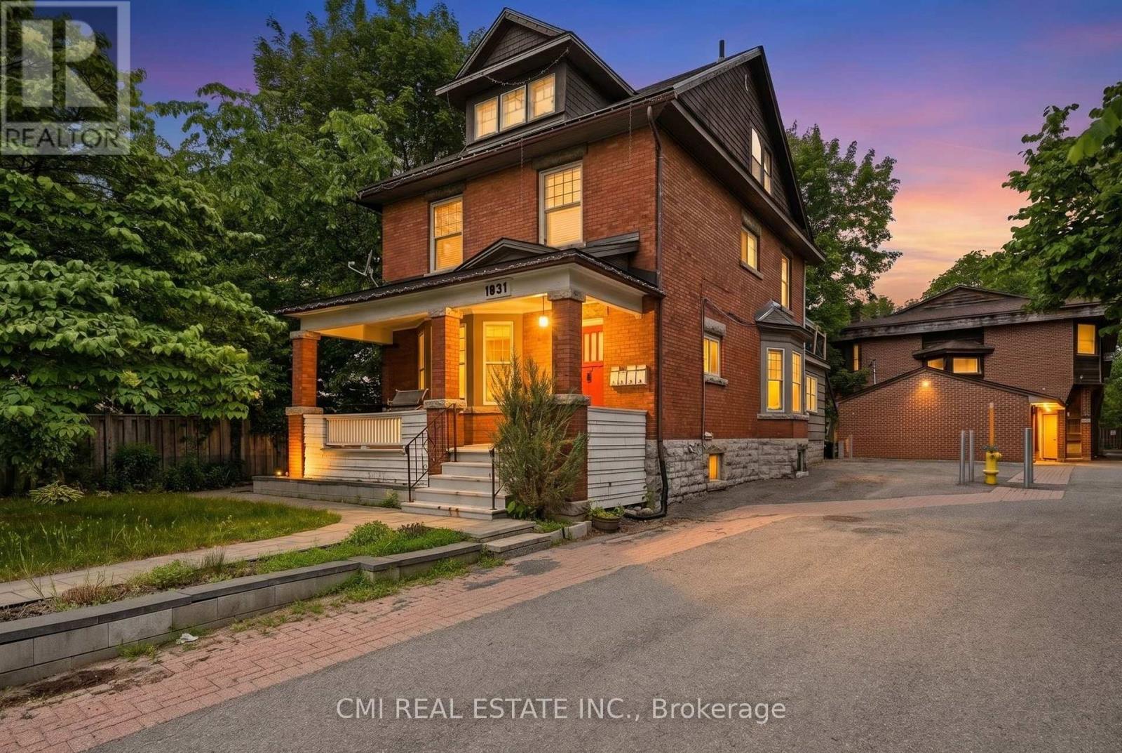 #1 1031 CARLING AVENUE - 1