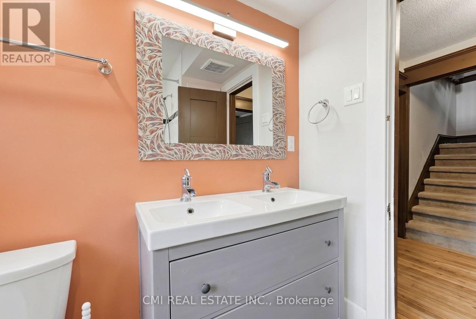 #1 1031 CARLING AVENUE - 19