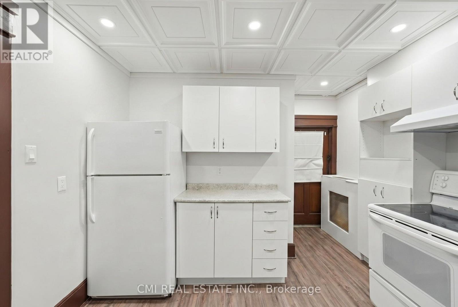 #1 1031 CARLING AVENUE - 27
